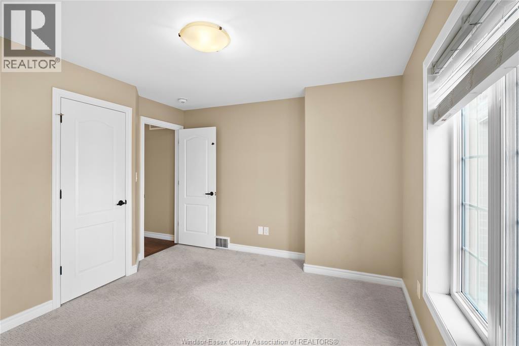 384 Boismier Property Photo 9