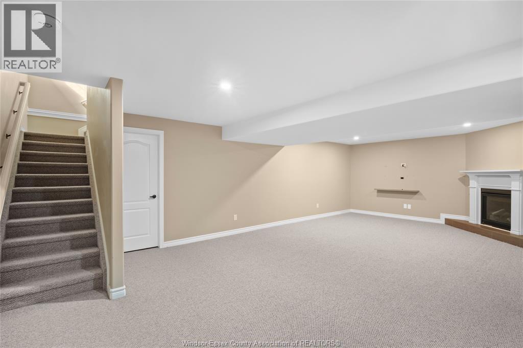 384 Boismier Property Photo 16