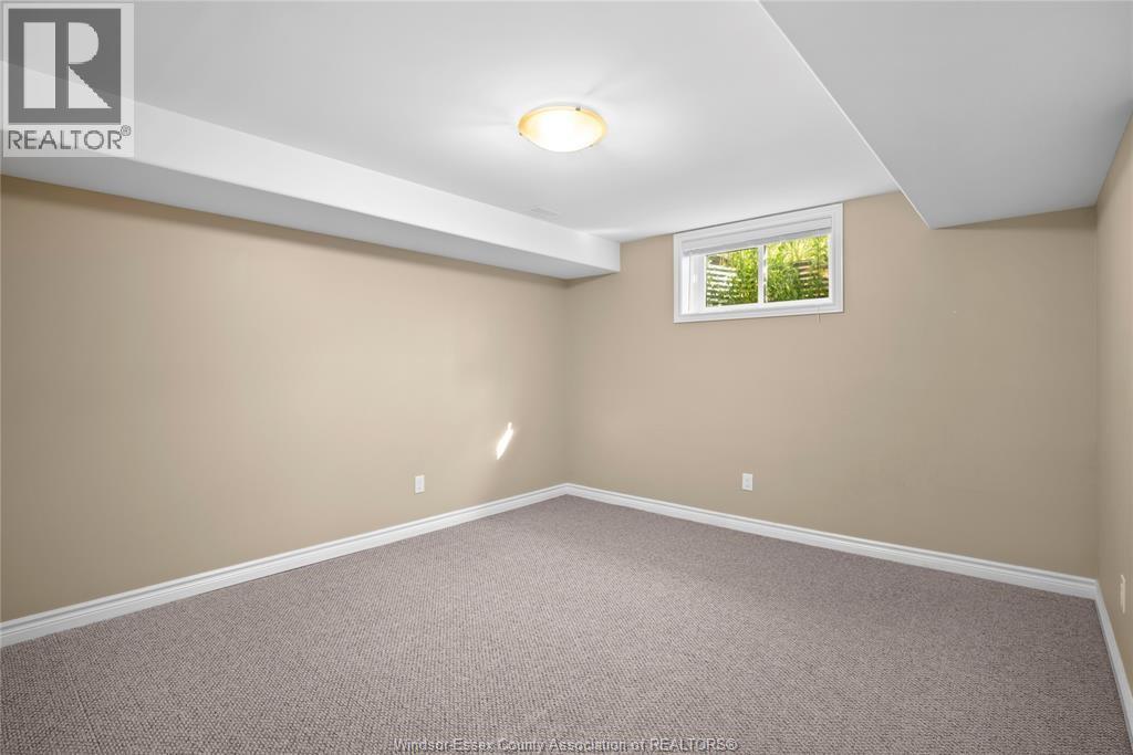 384 Boismier Property Photo 20