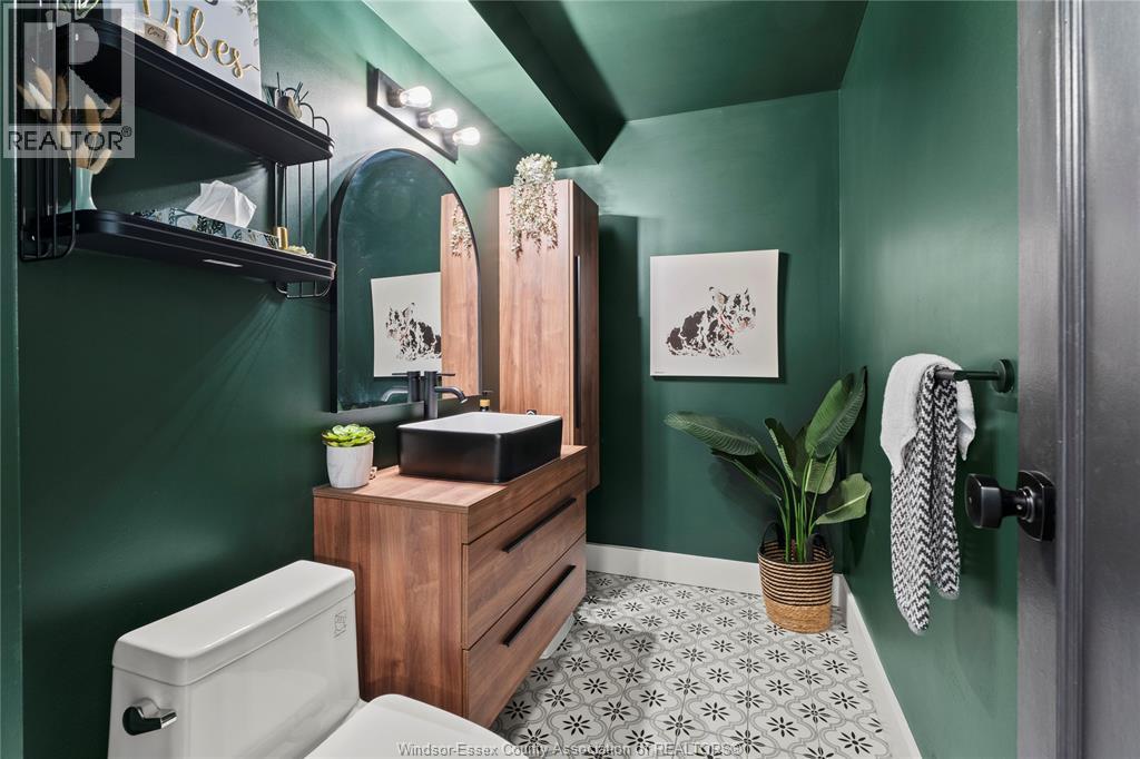 4580 Howard Avenue Property Photo 8