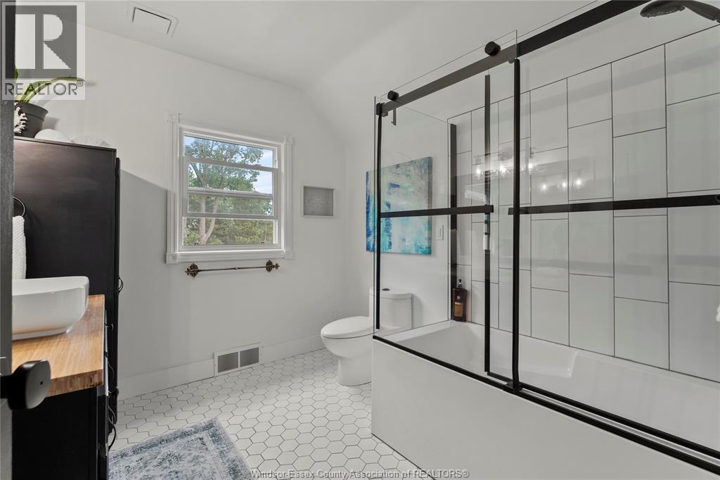 4580 Howard Avenue Property Photo 24
