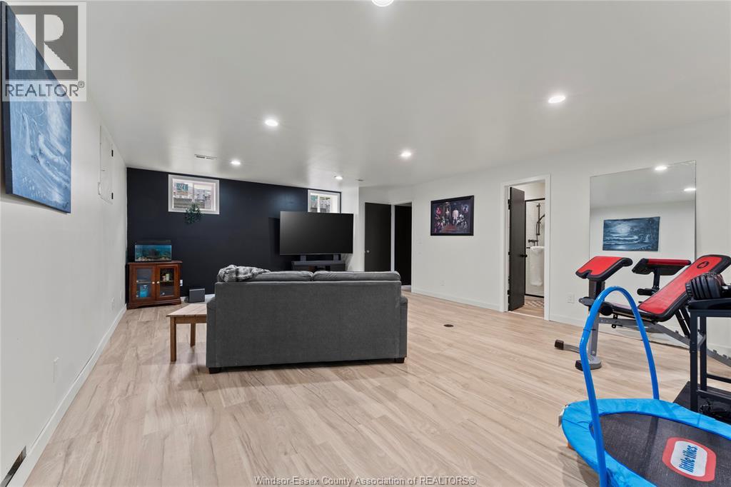 4580 Howard Avenue Property Photo 26