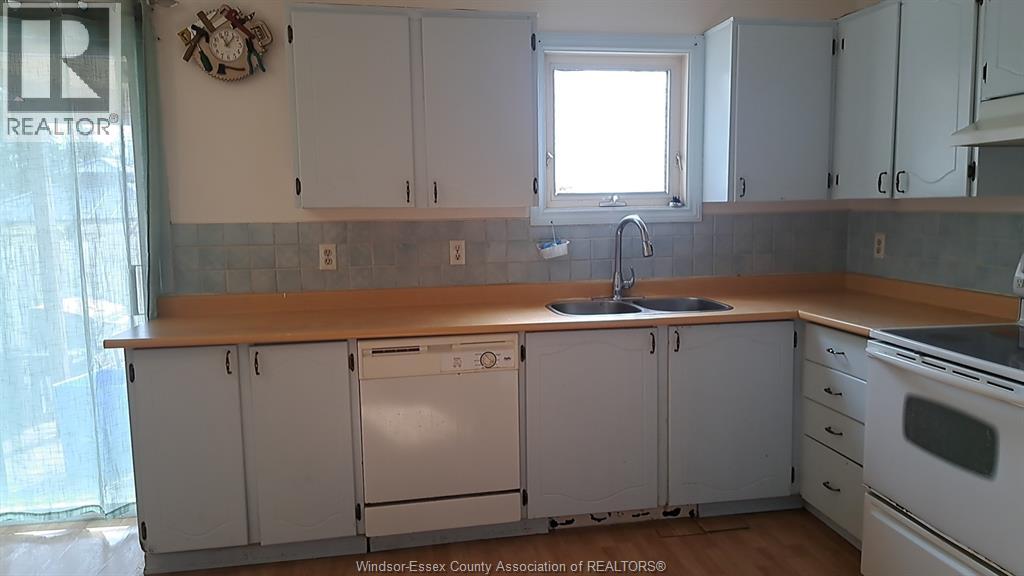3098 Erindale Crescent Property Photo 4