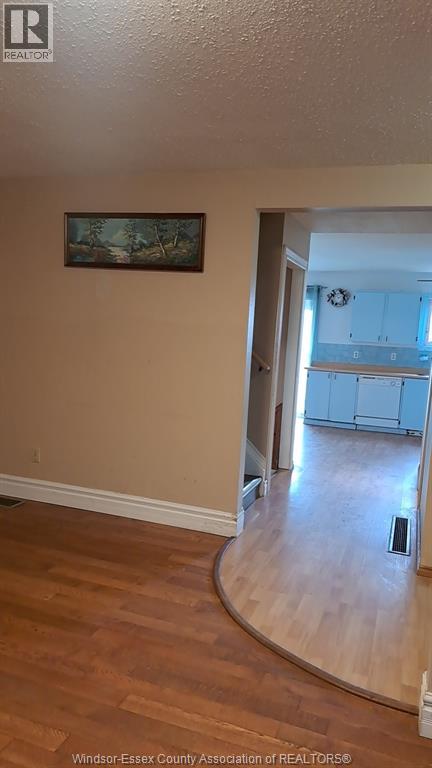 3098 Erindale Crescent Property Photo 5