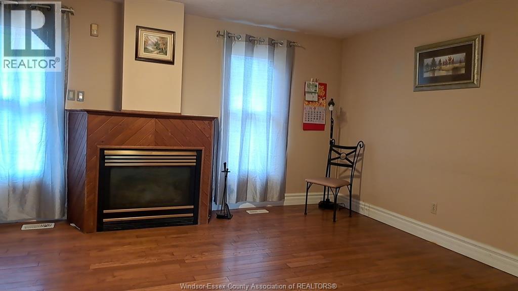 3098 Erindale Crescent Property Photo 6