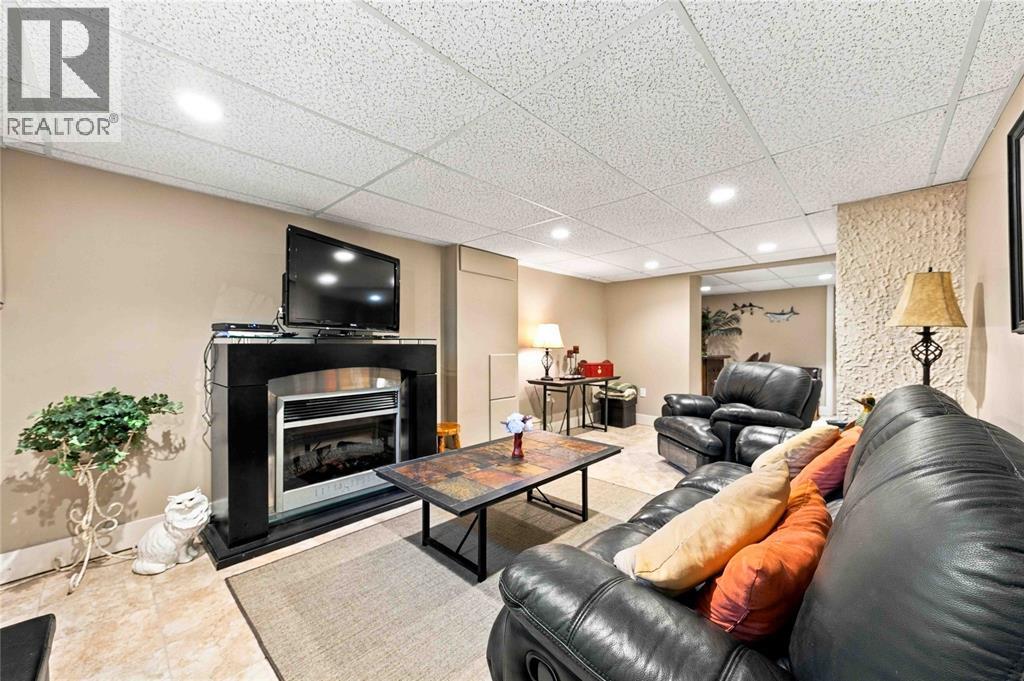1179 Newell Street Property Photo 13