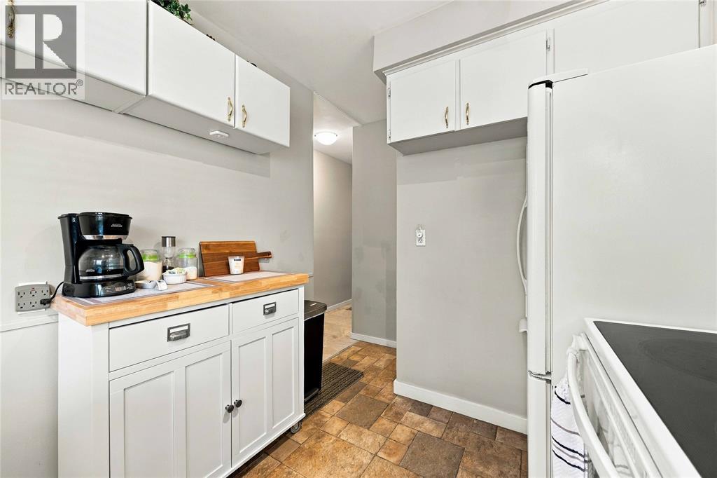 1179 Newell Street Property Photo 22