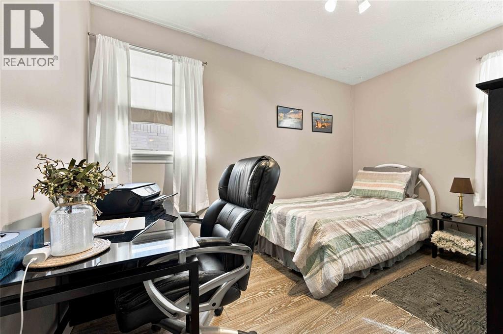 1179 Newell Street Property Photo 24