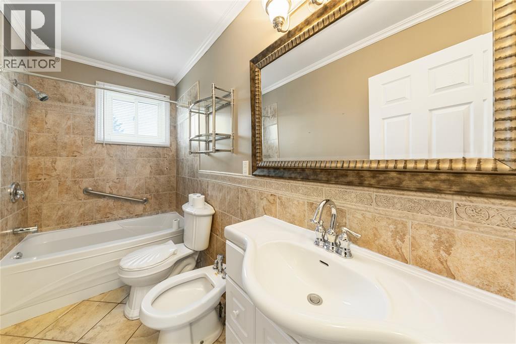 748 Alexander Street Property Photo 16