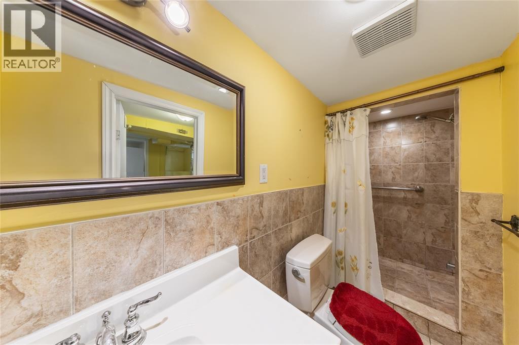 748 Alexander Street Property Photo 24