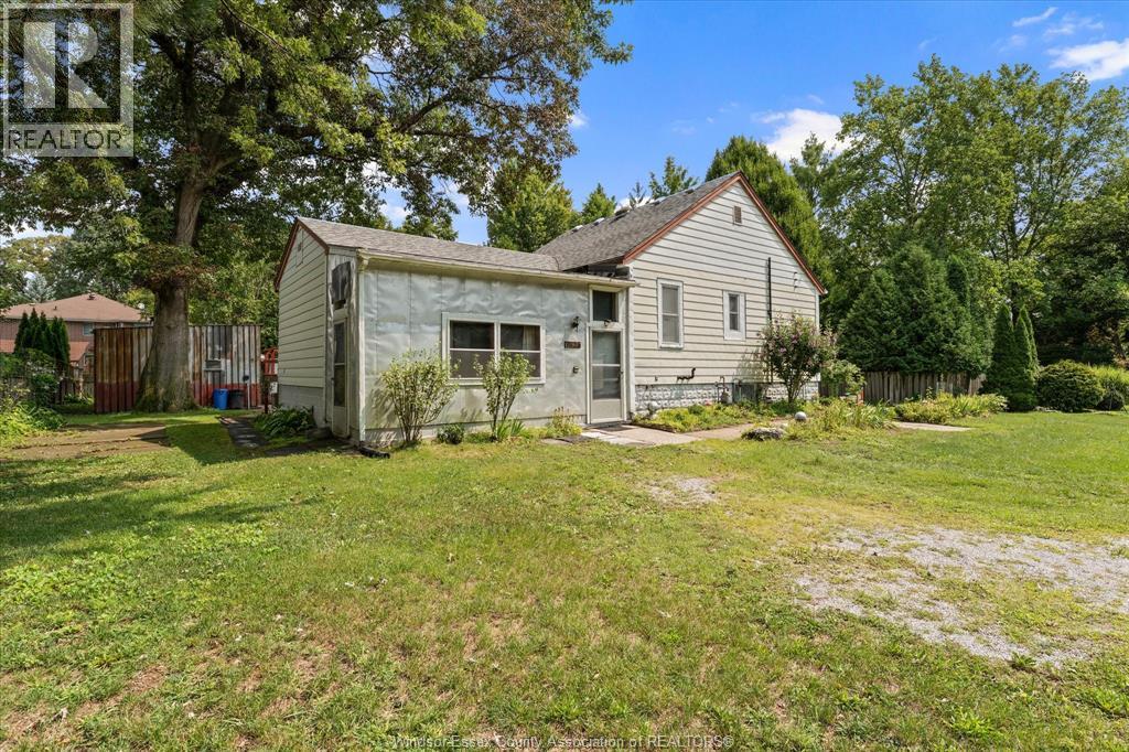 7035 Matchette Road Property Photo 2