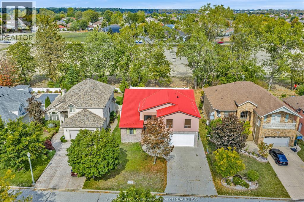1098 Stoneybrook Crescent Property Photo 50