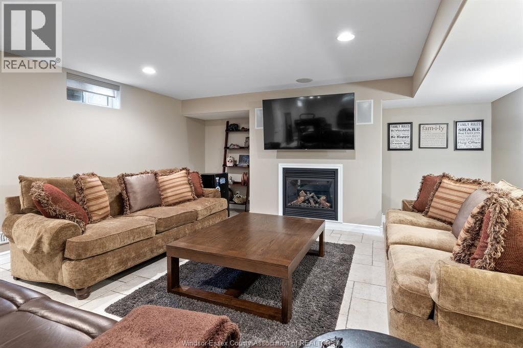 2105 Washington Boulevard Property Photo 31