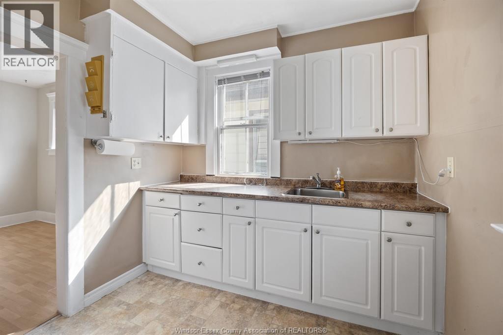 455 Curry Property Photo 8