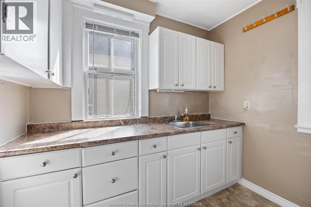 455 Curry Property Photo 10
