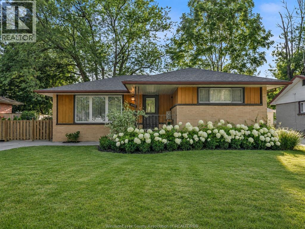 4255 Longfellow Property Photo 1