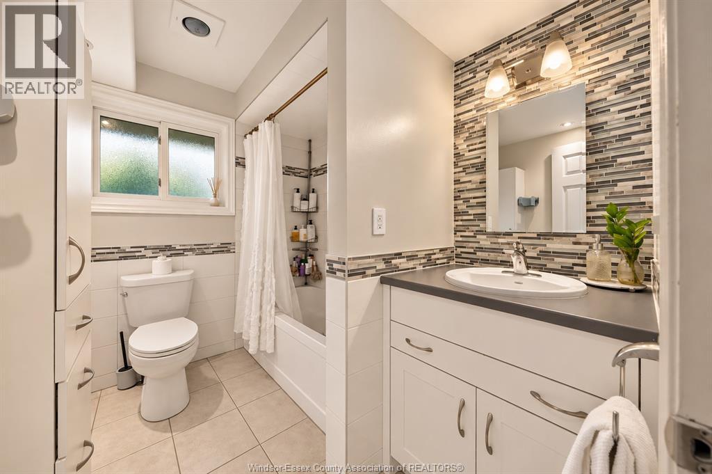 4255 Longfellow Property Photo 12