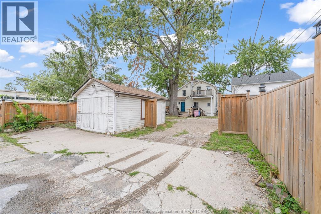 427 Cameron Property Photo 34