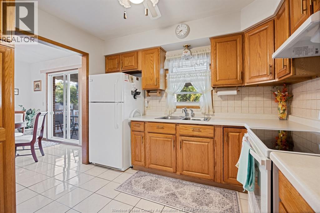 1863 Pillette Property Photo 11