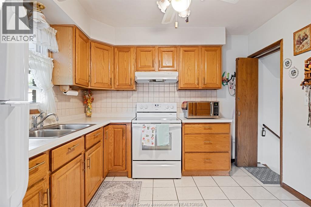 1863 Pillette Property Photo 13