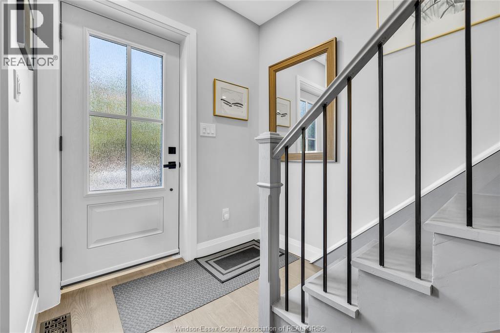 864 Monmouth Road Property Photo 7