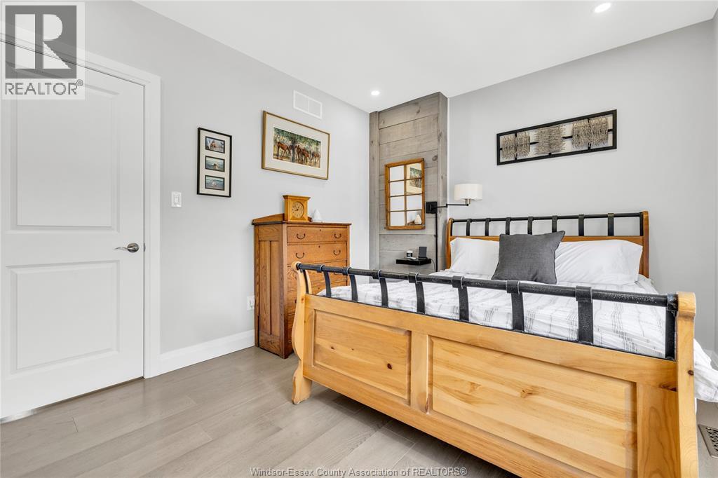 864 Monmouth Road Property Photo 21