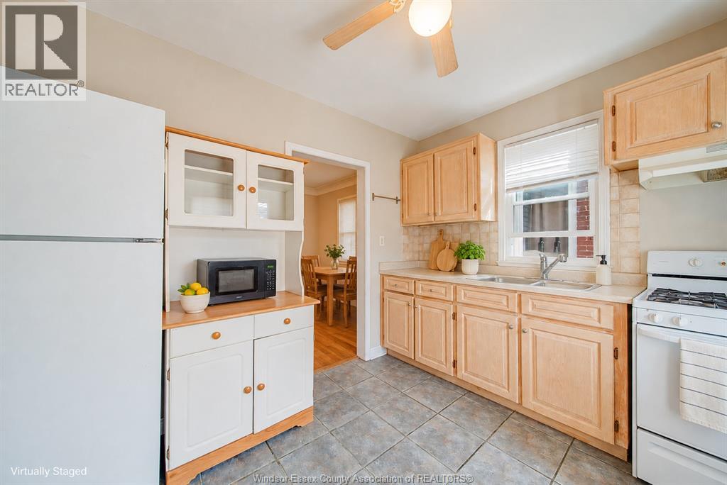 1087 Marentette Property Photo 10