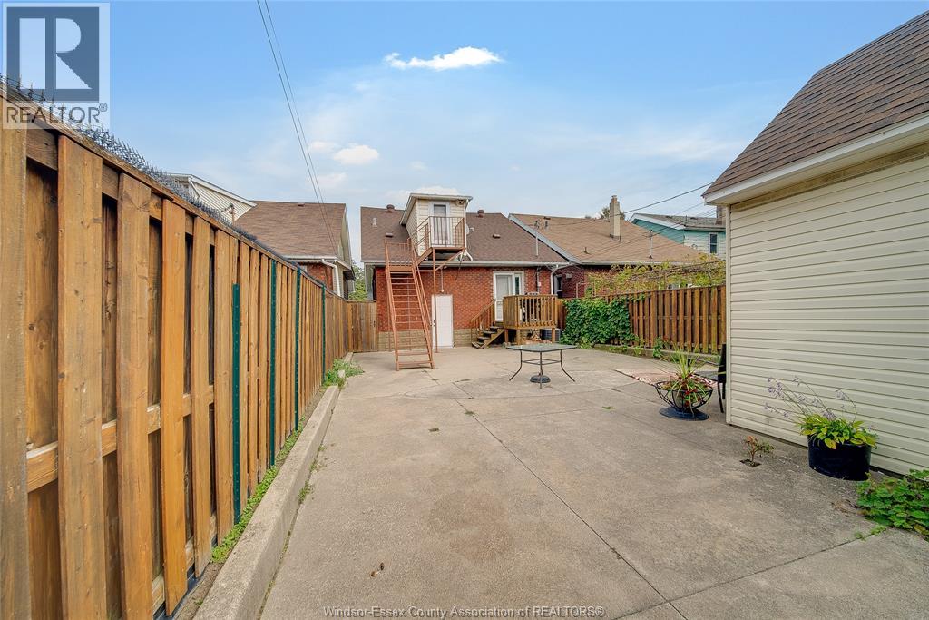 1087 Marentette Property Photo 31