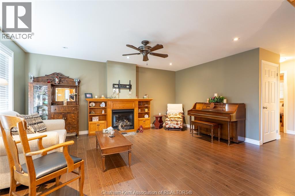 760 West Street Property Photo 17