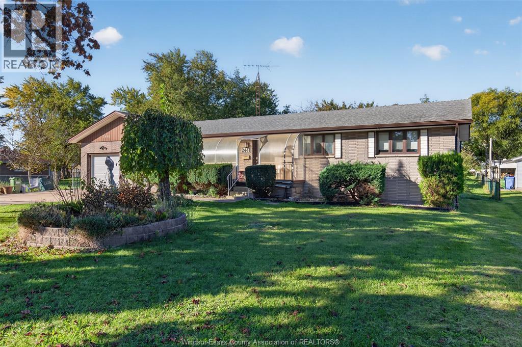 2441 Lesperance Property Photo 3