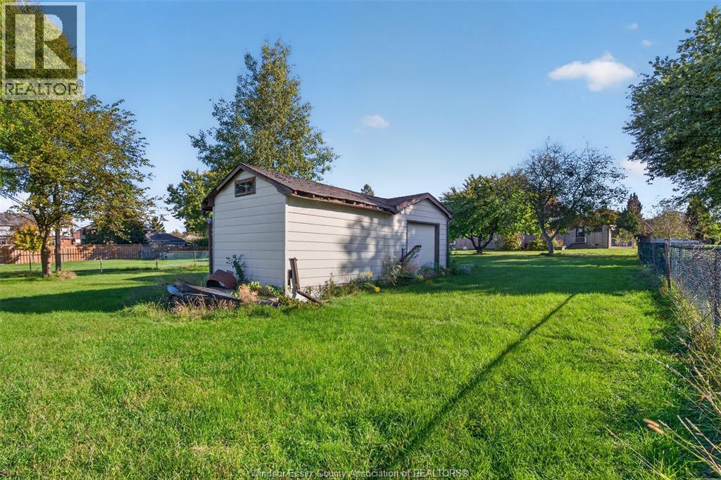 2441 Lesperance Property Photo 12