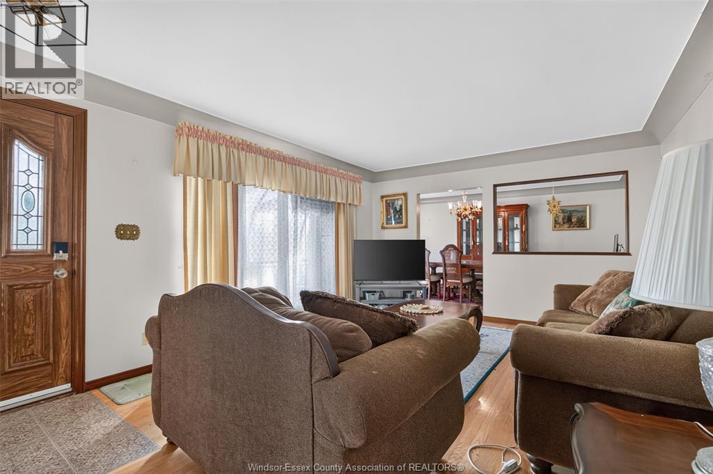 2441 Lesperance Property Photo 16