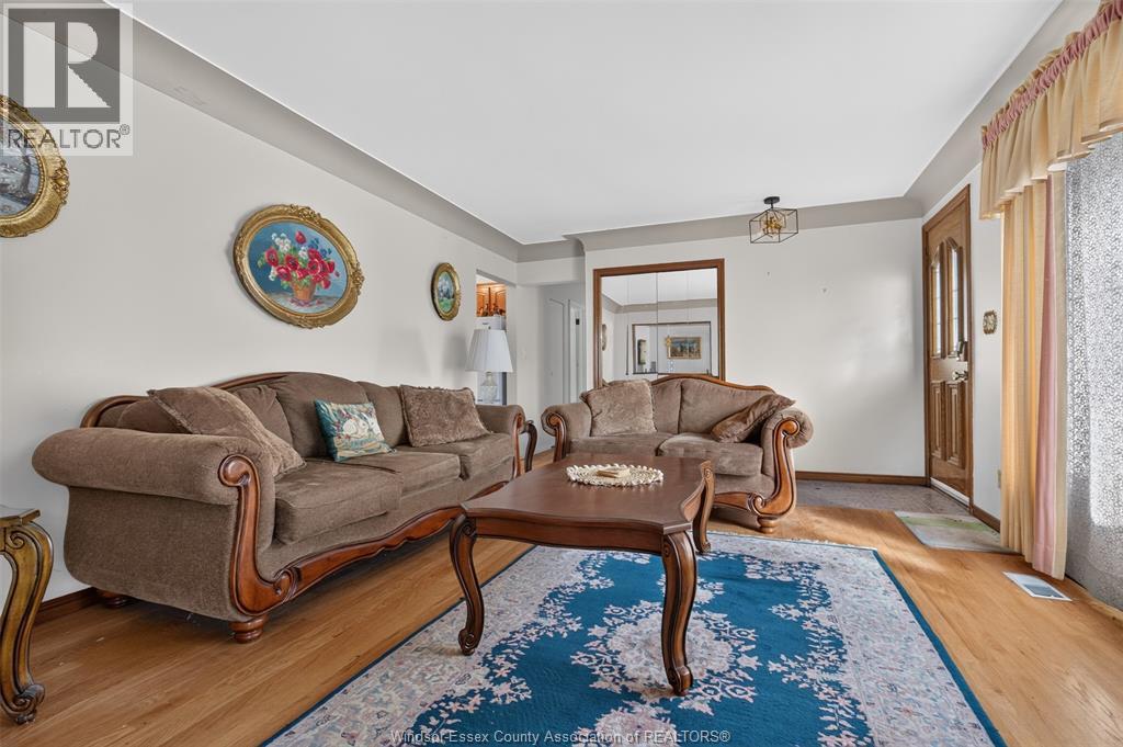 2441 Lesperance Property Photo 18