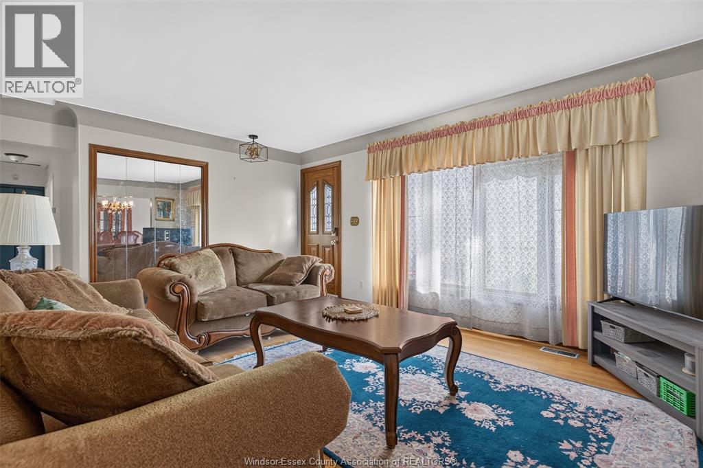 2441 Lesperance Property Photo 19