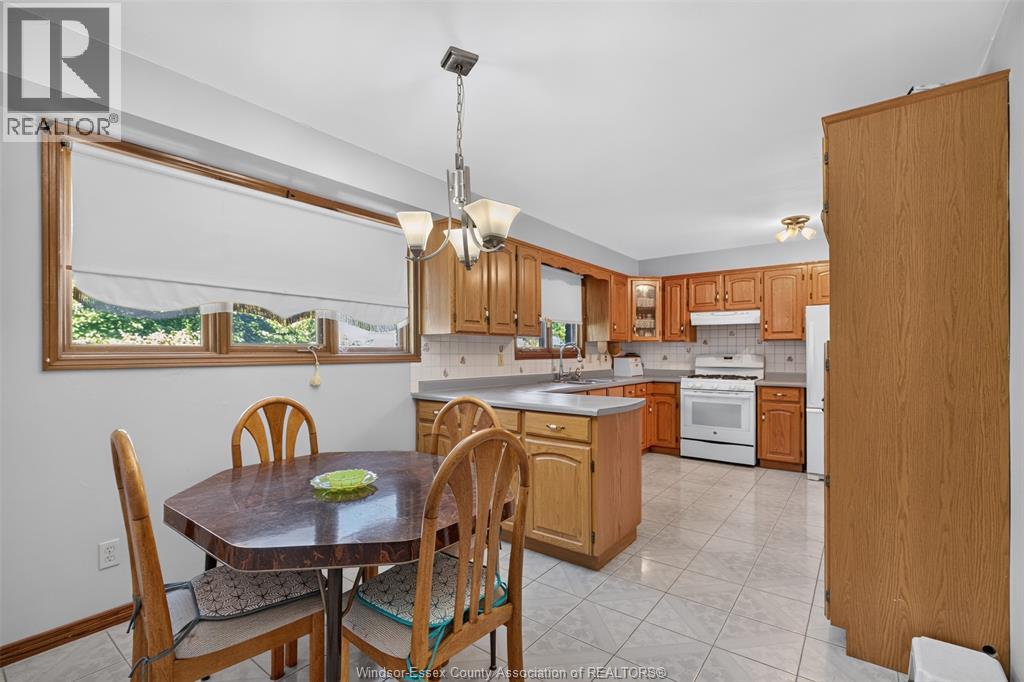 2441 Lesperance Property Photo 23