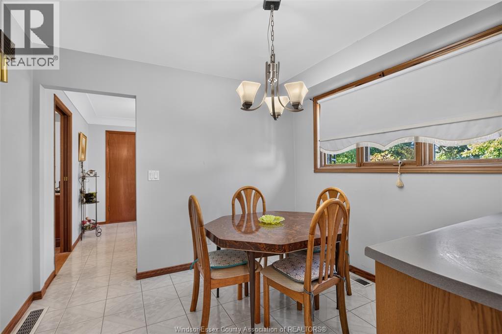 2441 Lesperance Property Photo 25