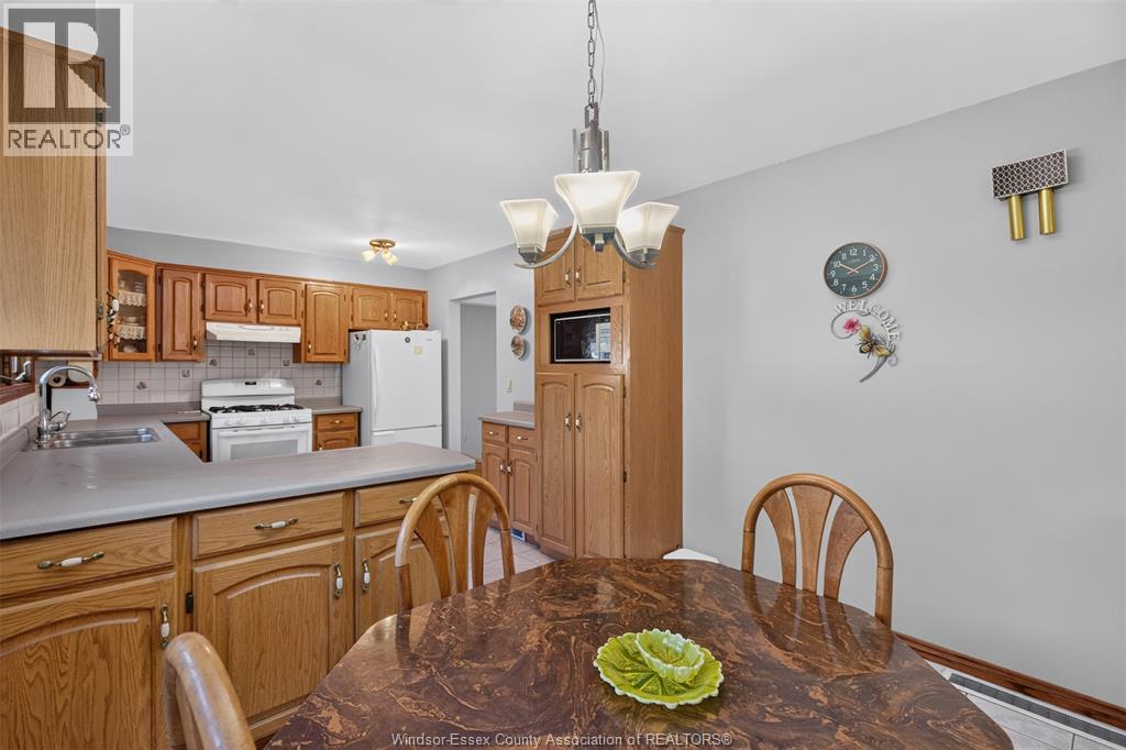 2441 Lesperance Property Photo 26