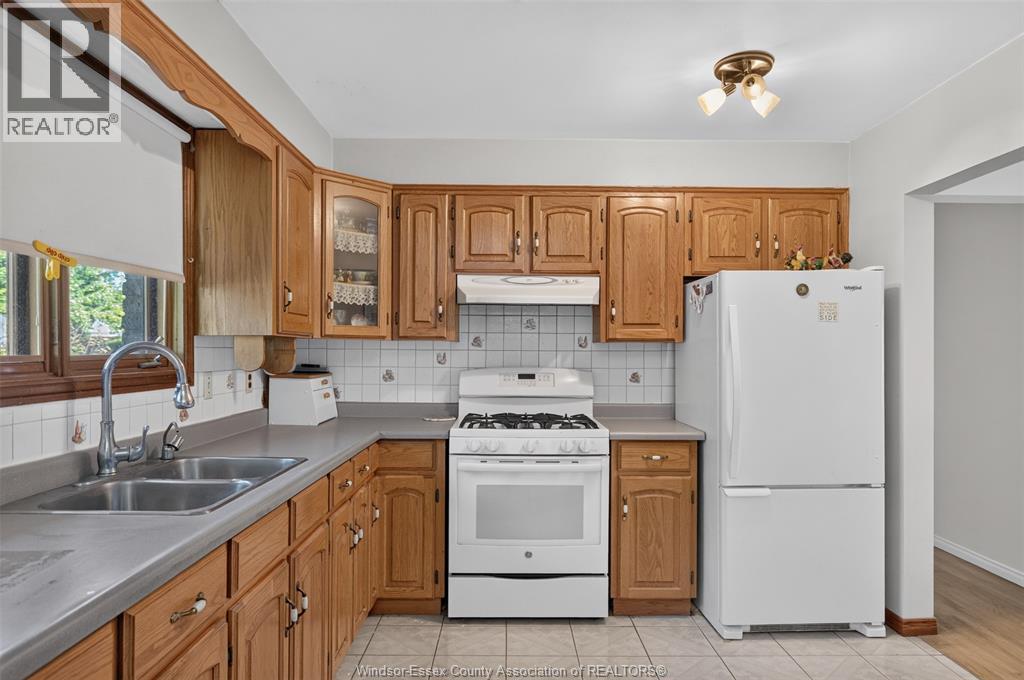 2441 Lesperance Property Photo 27