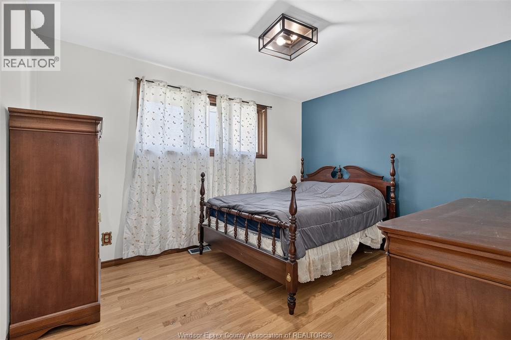 2441 Lesperance Property Photo 31