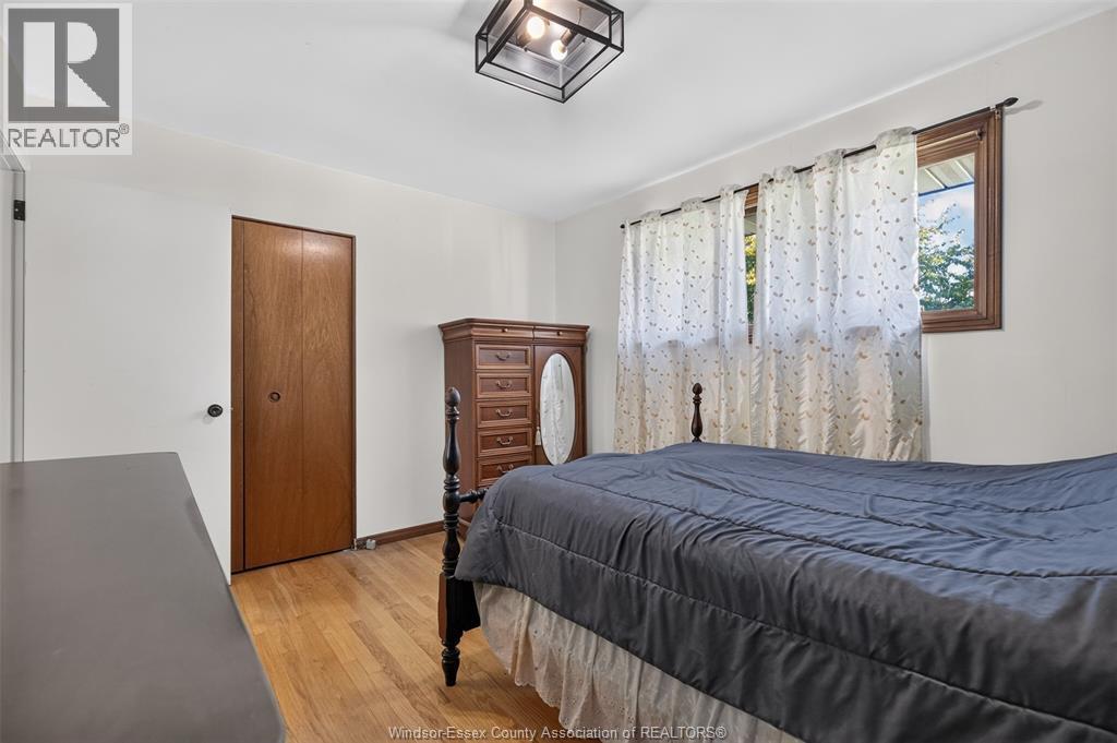 2441 Lesperance Property Photo 32
