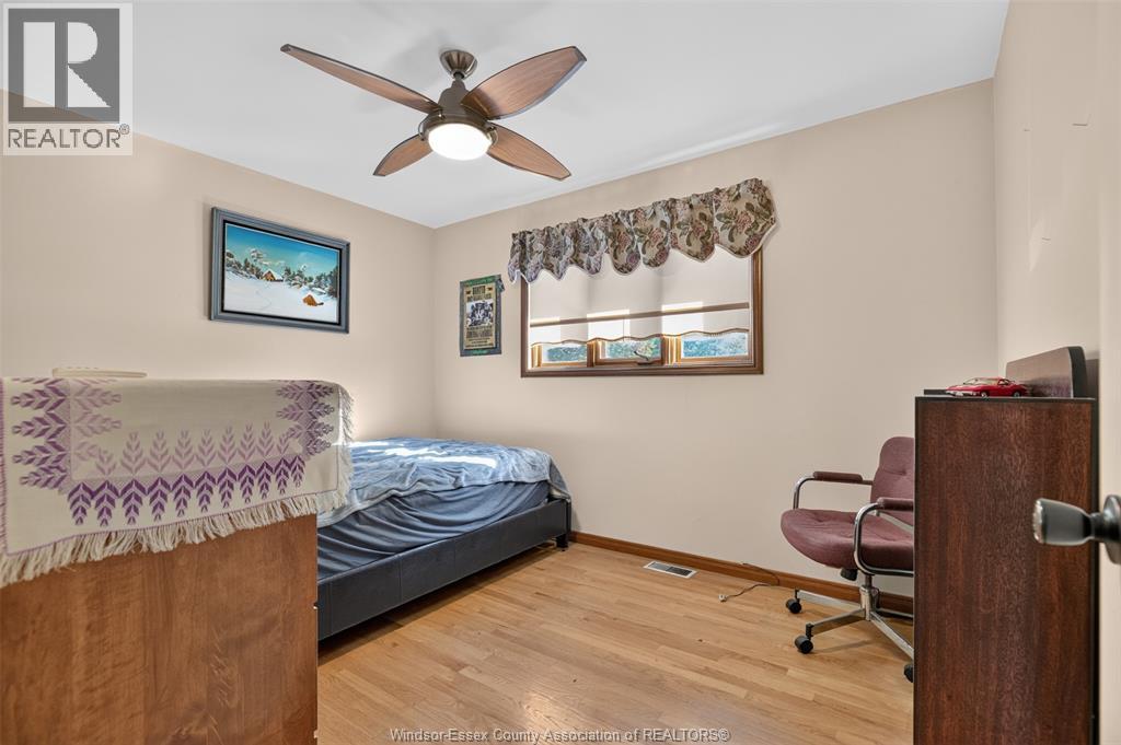 2441 Lesperance Property Photo 33