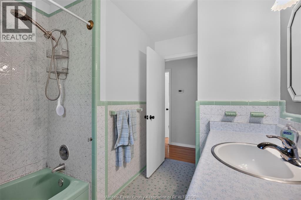 2441 Lesperance Property Photo 36