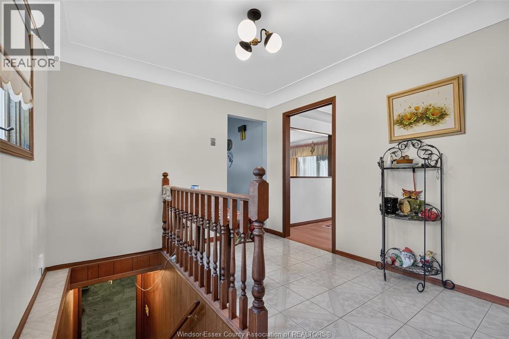 2441 Lesperance Property Photo 38