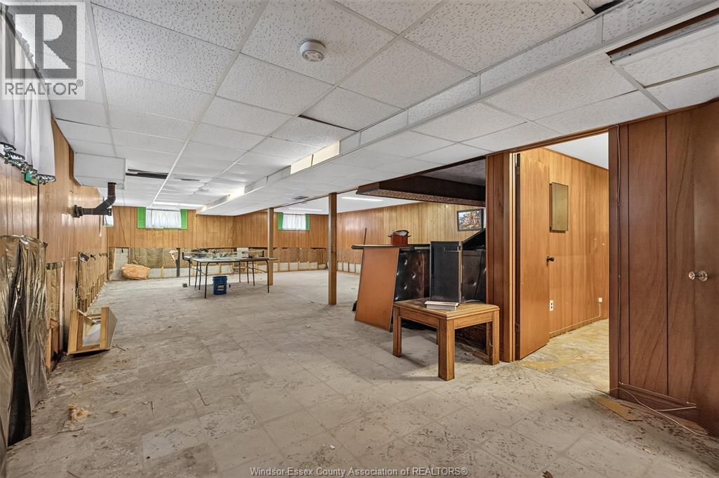 2441 Lesperance Property Photo 42
