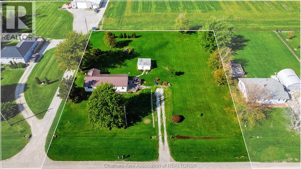 6595 Middle Line Property Photo 1