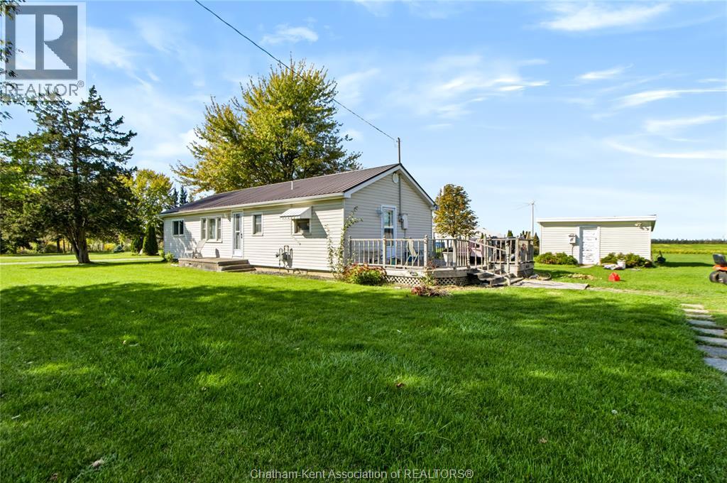 6595 Middle Line Property Photo 3