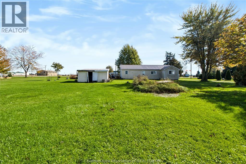 6595 Middle Line Property Photo 14