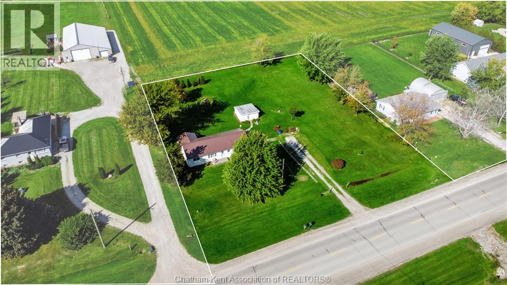 6595 Middle Line Property Photo 17