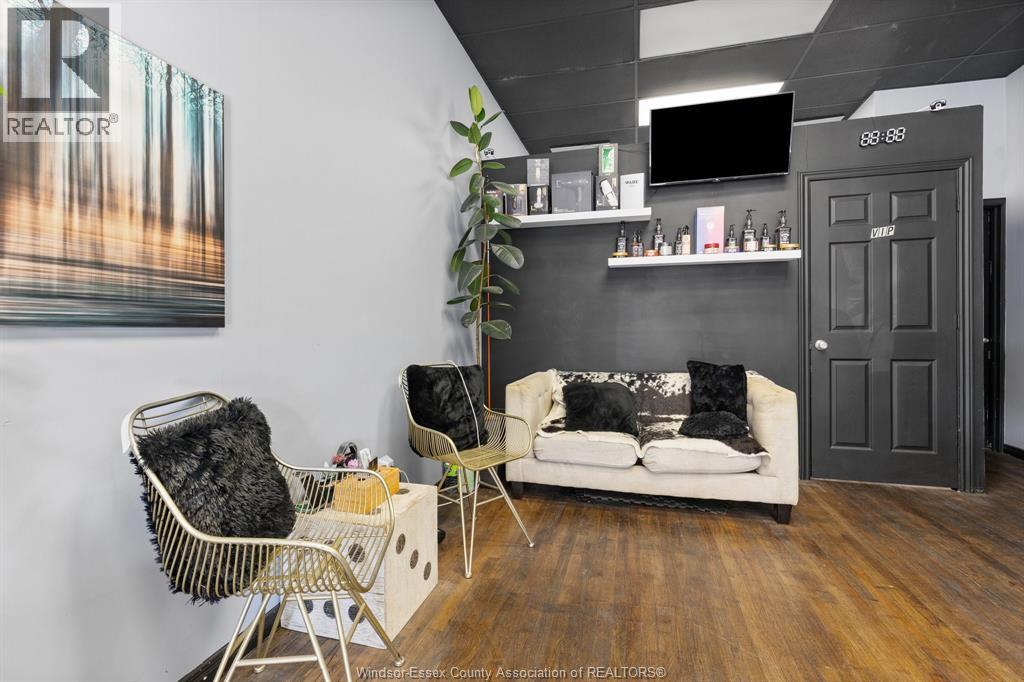 1398 Ottawa Unit# B Property Photo 9
