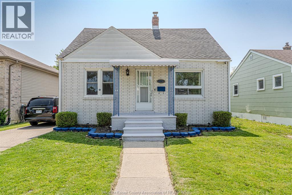 2367 Meighen Property Photo
